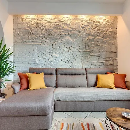 Apartment Liberta Charming Flat At The Center Gates *