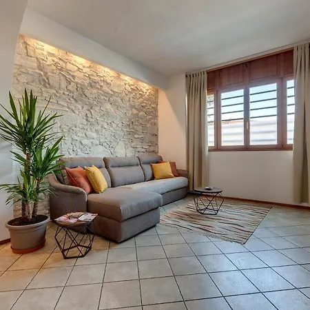 Liberta Charming Flat At The Center Gates *